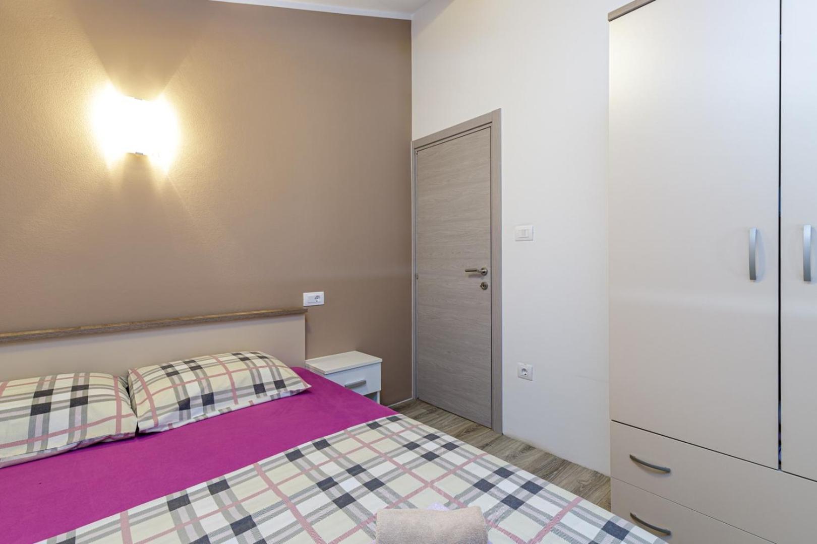 Apartments Mirjana Медулин Екстериор снимка