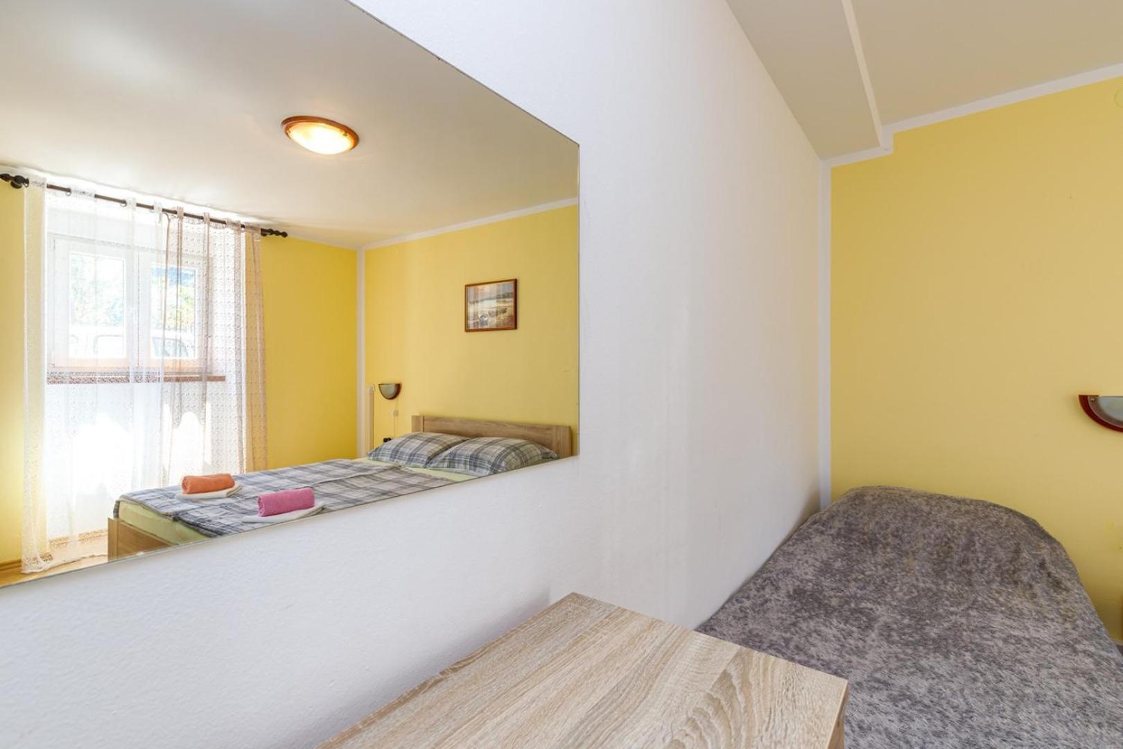 Apartments Mirjana Медулин Екстериор снимка