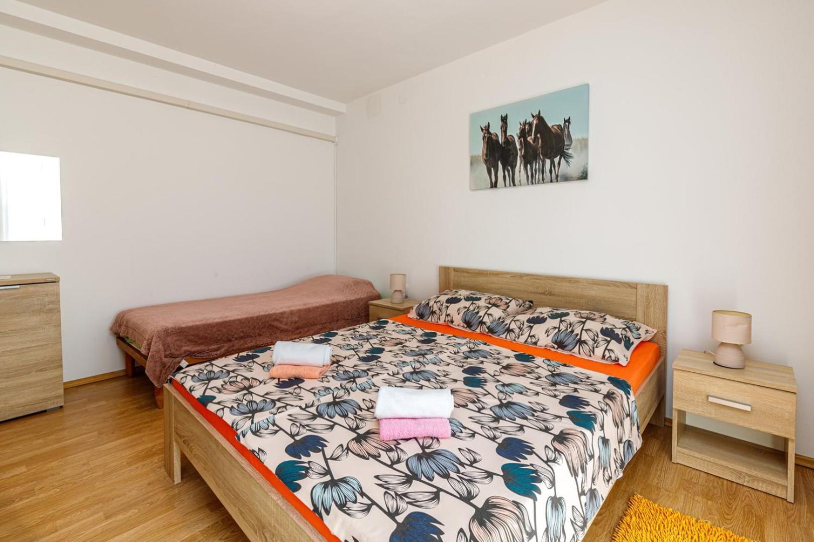 Apartments Mirjana Медулин Екстериор снимка